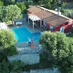 Domaine De Bollana-crete * העיירה רתימנו